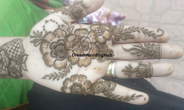 Alfiya Mehendi Artist